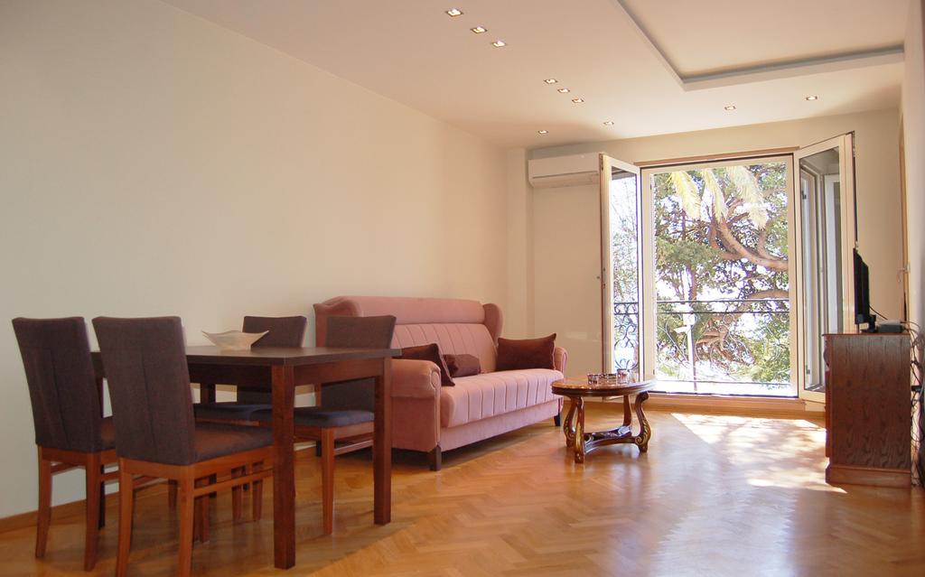 Vasiliki Seaside Apartments Petrovac Exterior photo