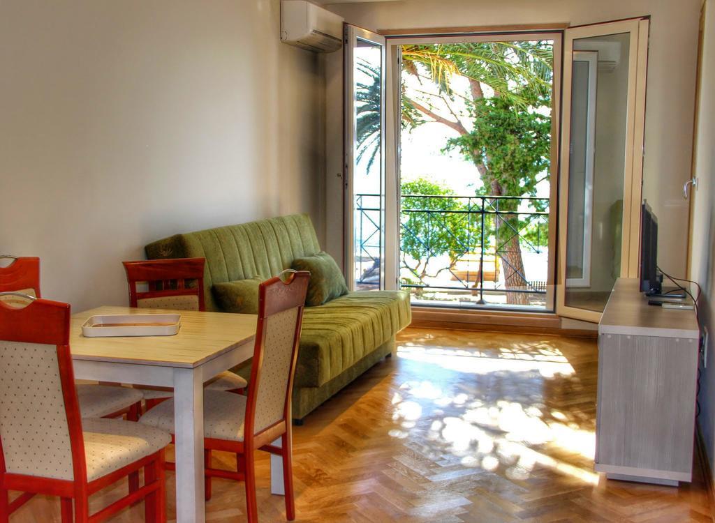Vasiliki Seaside Apartments Petrovac Exterior photo